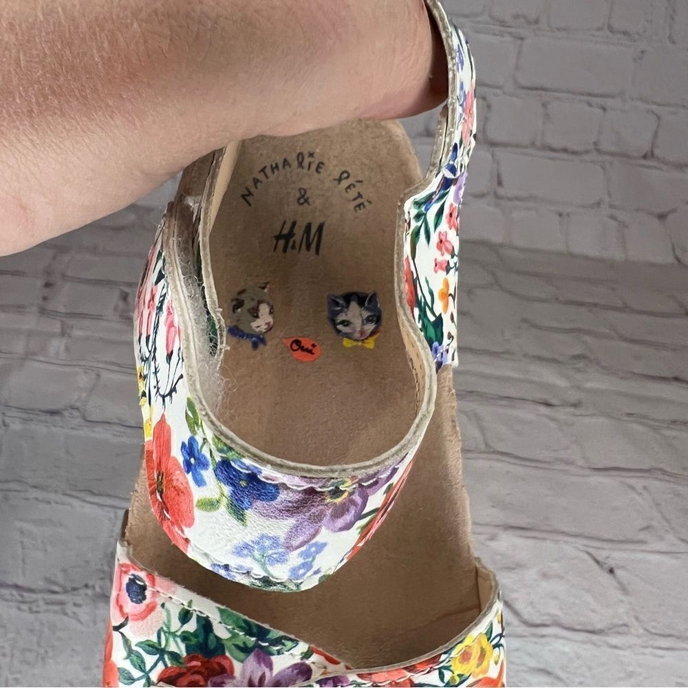 NATHALIE LÉTÉ x H&M Girls size 10.5 Floral Patterned Sandals - Picture 4 of 6